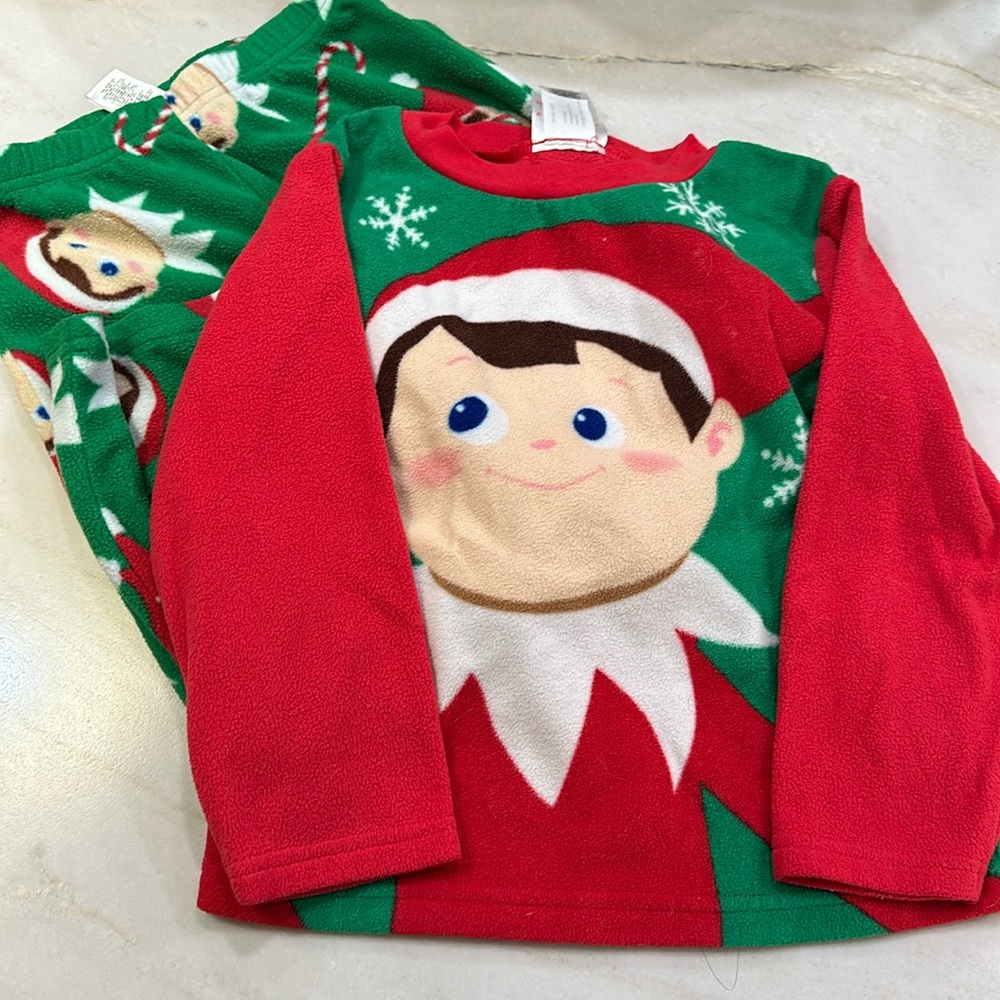 Elf on the Shelf Pajama Set XS